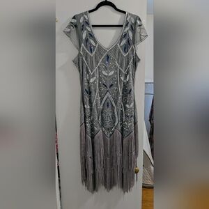 Unique Vintage Elegant Gray Embellished Flapper Dress Size XL/14
